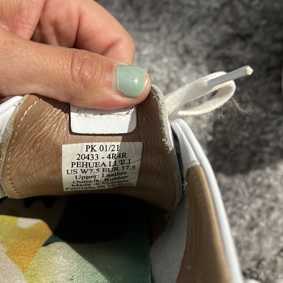 Olukai shoes - Picture 5 of 5